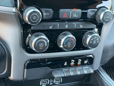 Used 2025 RAM 1500 Big Horn AWD/4WD image 14
