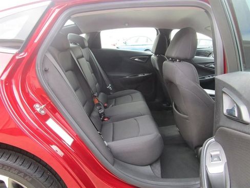 Used 2024 Chevrolet Malibu LT image 16