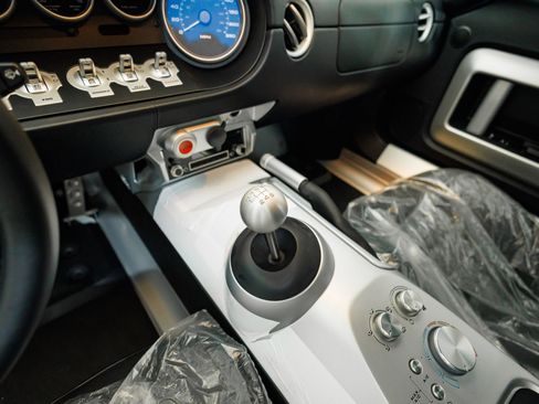 Used 2006 Ford GT Heritage Edition 4-Option Car image 61