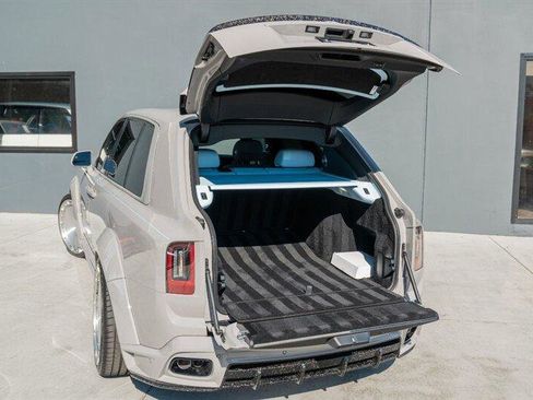 Used 2025 Rolls-Royce Cullinan Black Badge image 89