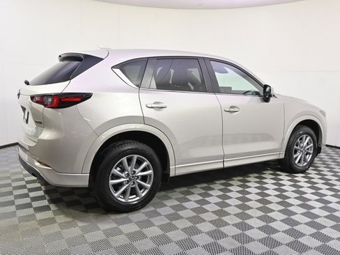 Used 2025 MAZDA CX-5 AWD 2.5 S w/ Preferred Package image 7