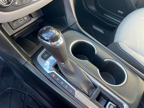 Used 2020 Chevrolet Equinox Premier image 20