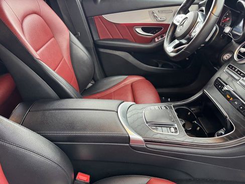 Used 2021 Mercedes-Benz GLC 300 image 8