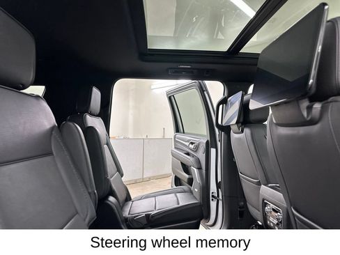 Used 2023 GMC Yukon XL Denali w/ Advanced Technology Package AWD/4WD image 30
