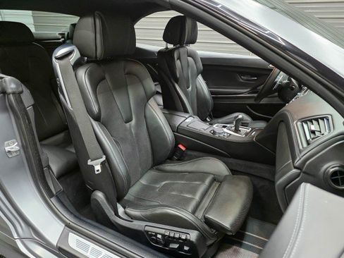 Used 2016 BMW M6 Convertible RWD image 16