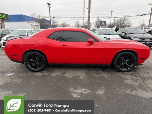 Used 2017 Dodge Challenger SXT w/ Blacktop Package image 4
