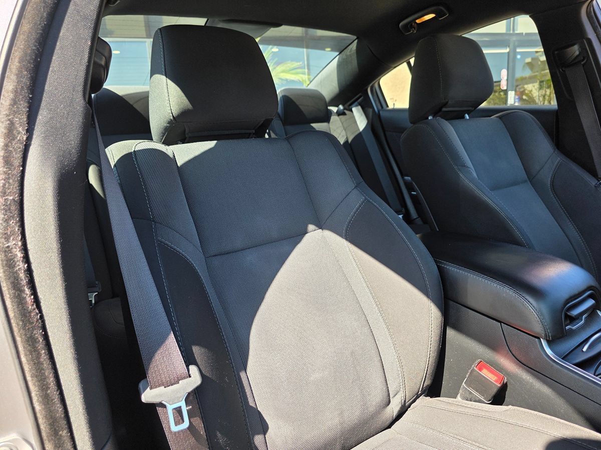 Used 2016 Dodge Charger R/T RWD image 17