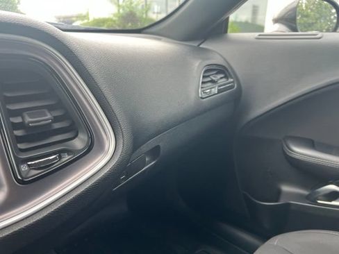 Used 2019 Dodge Challenger GT w/ Driver Convenience Group AWD/4WD image 17