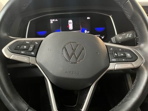 Certified 2023 Volkswagen Jetta SE image 21