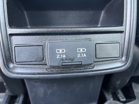 Used 2022 Subaru Forester AWD/4WD image 36