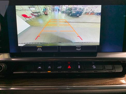 Used 2025 Chevrolet Silverado 1500 RST w/ Z71 Off-Road Package AWD/4WD image 5