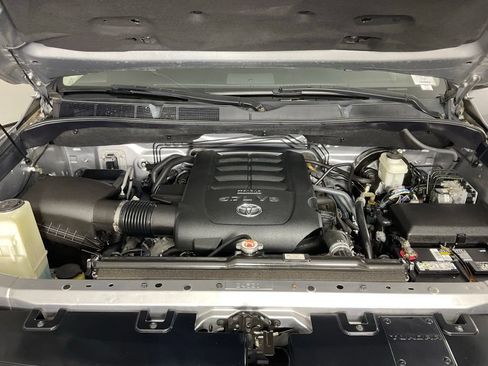 Used 2018 Toyota Tundra Limited AWD/4WD image 9