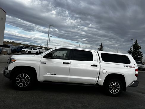 Used 2018 Toyota Tundra SR5 w/ TRD Off Road Package image 2