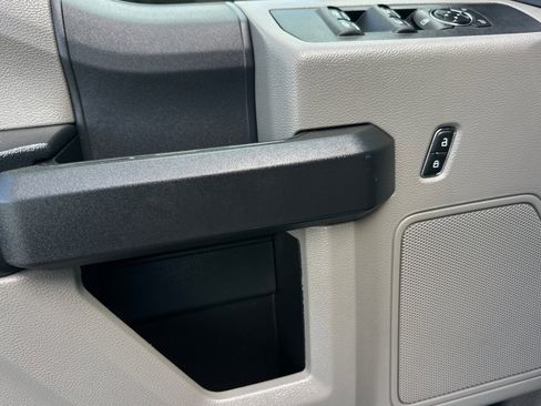 Used 2022 Ford F350 XL w/ Power Equipment Group image 10