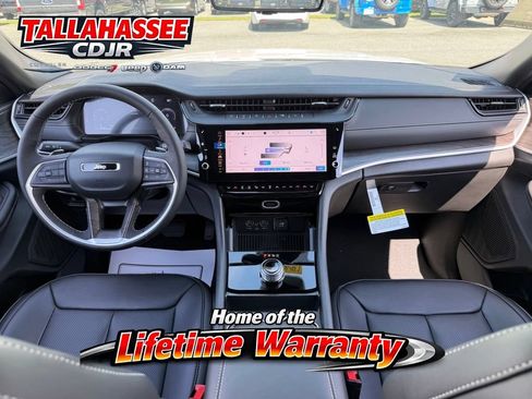 New 2026 Jeep Grand Cherokee Limited w/ Luxury Tech Group II RWD image 31
