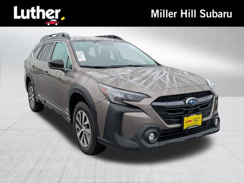 Used 2024 Subaru Outback Premium AWD/4WD image 1