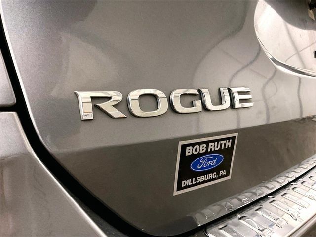Used 2018 Nissan Rogue SV AWD/4WD image 14