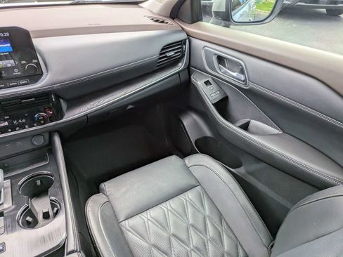 Used 2023 Nissan Rogue Platinum w/ Platinum Premium Package FWD image 19