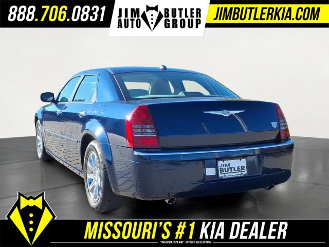 Used 2005 Chrysler 300 C w/ Navigation & Sound Group II RWD image 4