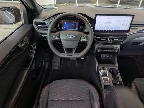 Used 2023 Ford Escape ST-Line w/ Tech Pack #1 FWD image 17