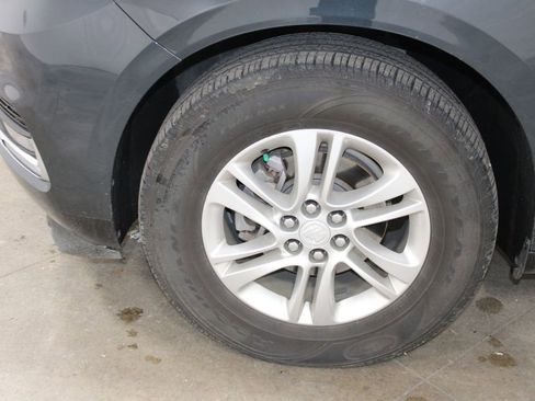 Used 2020 Buick Enclave Essence FWD image 36