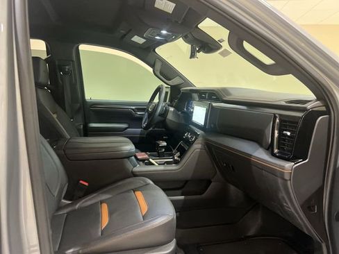 Used 2024 GMC Sierra 1500 AT4 w/ Technology Package AWD/4WD image 27