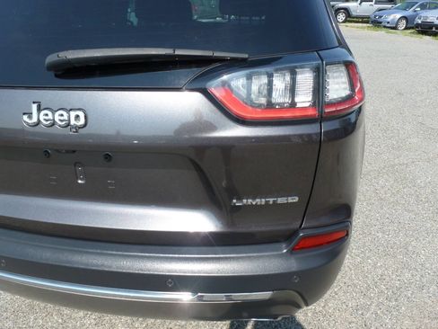 Used 2019 Jeep Cherokee Limited AWD/4WD image 9