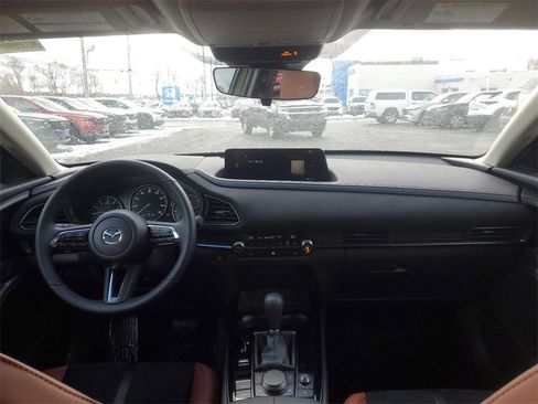 Used 2025 MAZDA CX-30 Carbon image 30