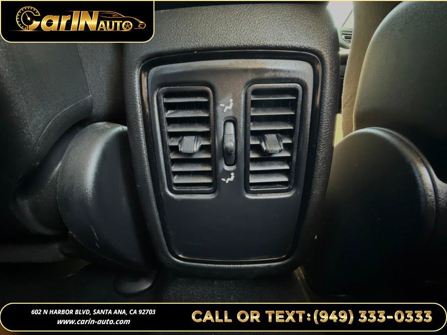 Used 2021 Dodge Durango SXT w/ 3rd Row Seating Group RWD image 34