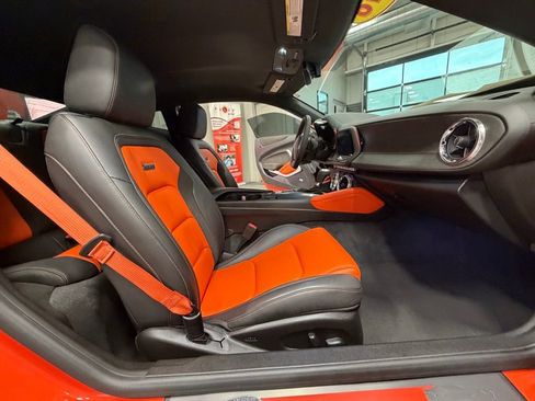 Used 2018 Chevrolet Camaro SS w/ Hot Wheels Edition image 45