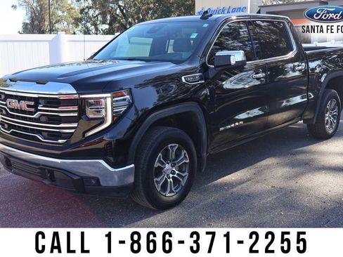 Used 2025 GMC Sierra 1500 SLT image 2