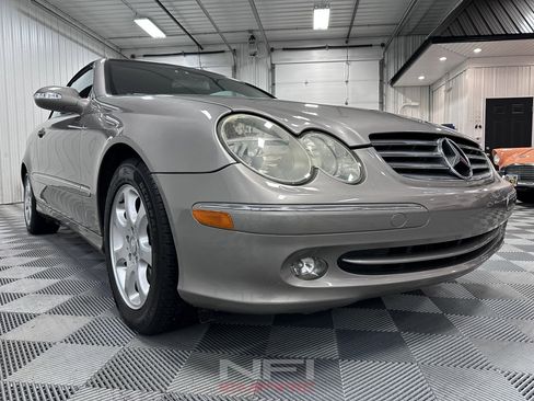 Used 2004 Mercedes-Benz CLK 320 Cabriolet image 24