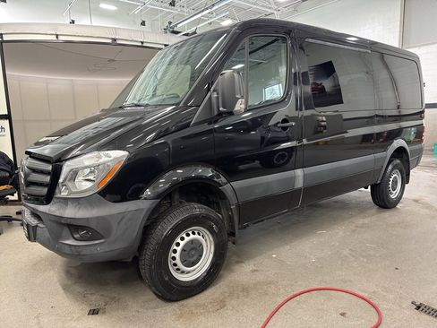 Used 2017 Mercedes-Benz Sprinter 2500 image 2