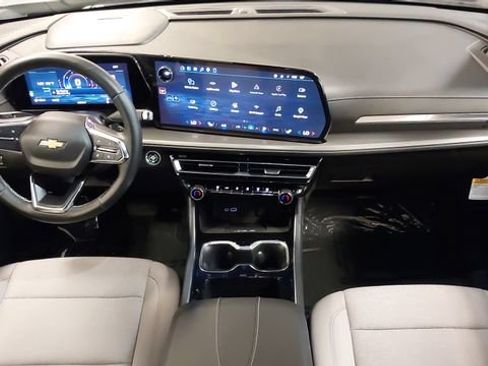 Used 2026 Chevrolet Traverse LT w/ Driver Confidence Package AWD/4WD image 33