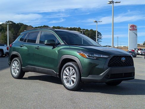 Used 2022 Toyota Corolla Cross LE image 8