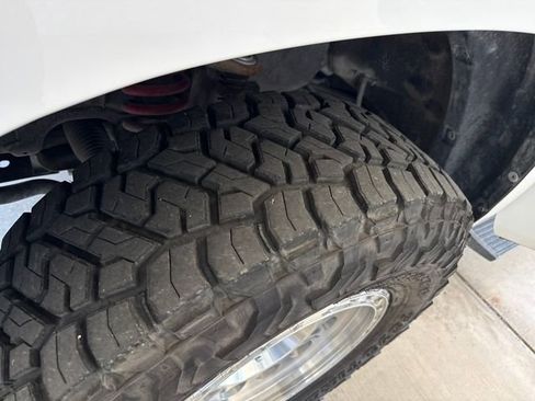 Used 2015 Toyota Tundra Platinum AWD/4WD image 28