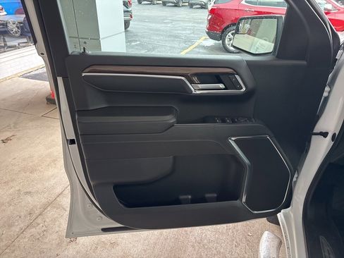 Used 2023 Chevrolet Silverado 1500 LT image 6