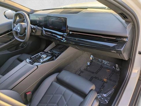 Used 2024 BMW 530i w/ Convenience Package image 21