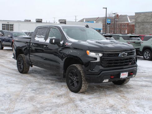 Used 2024 Chevrolet Silverado 1500 LT Trail Boss w/ LT Trail Boss Premium Package image 3