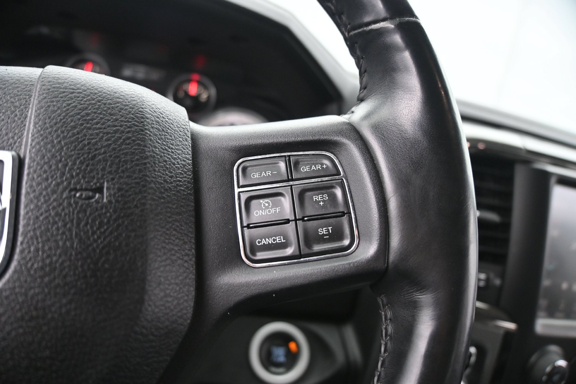 Used 2015 RAM 1500 Sport w/ Black Ram 1500 Sport Group AWD/4WD image 23
