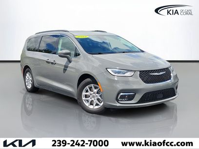 Used 2022 Chrysler Pacifica Touring-L
