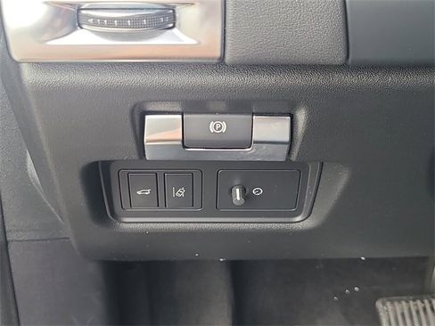 Used 2020 Jaguar E-PACE image 26