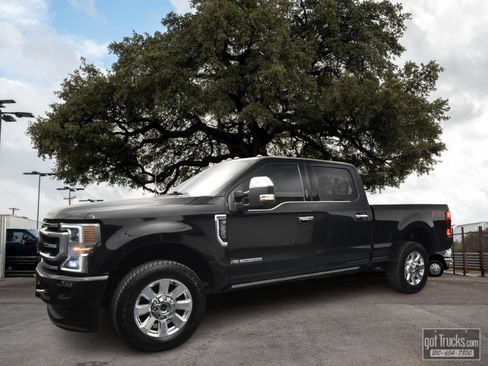 Used 2022 Ford F350 Platinum w/ FX4 Off-Road Package AWD/4WD image 1