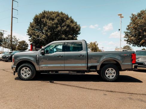 Used 2025 Ford F250 XLT AWD/4WD image 4