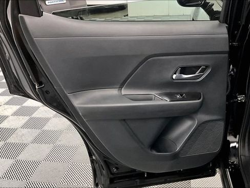 New 2026 Nissan Kicks SR w/ SR Premium Package AWD/4WD image 27