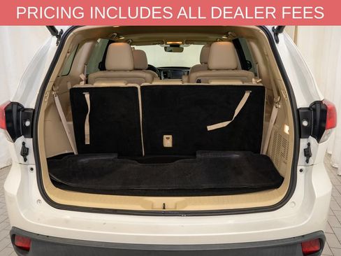 Used 2019 Toyota Highlander XLE FWD image 5
