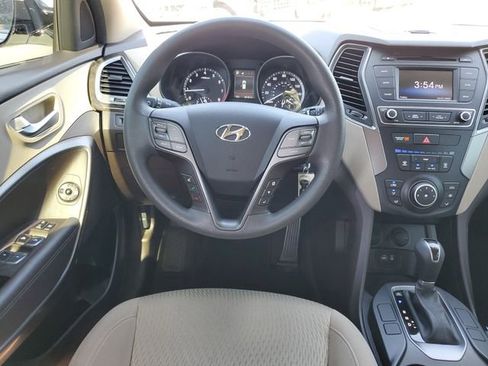 Used 2017 Hyundai Santa Fe Sport image 8