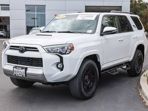 Certified 2024 Toyota 4Runner TRD Off-Road Premium w/ Moonroof Package AWD/4WD image 19