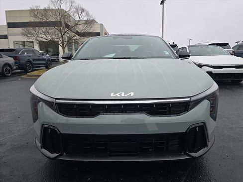 New 2025 Kia K4 GT-Line image 8