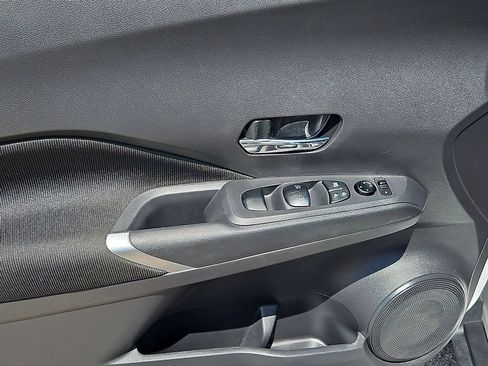 Used 2022 Nissan Kicks SV FWD image 19